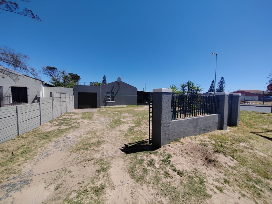 3 Bedroom Property for Sale in Perm Gardens Western Cape